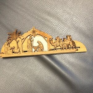Wooden Nativity Scene Decor